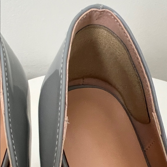 Chic Gray Women's Heels - Picture 4 of 11